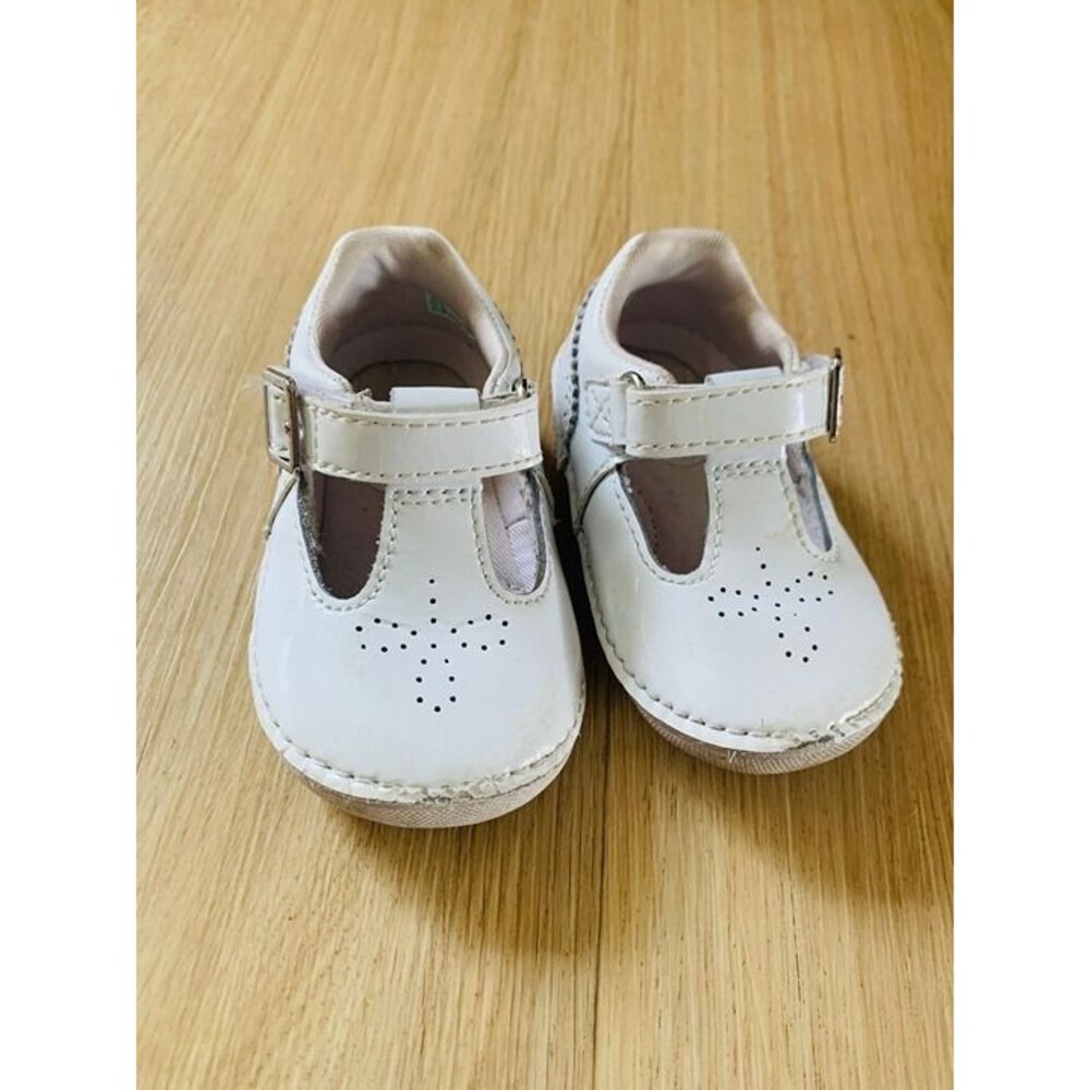baby mary jane shoes STRIDE RITE size 3.5